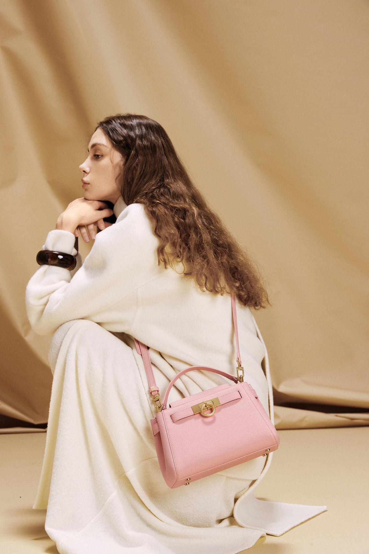 Madison Micro-Tasche mit Griff oben - genarbt