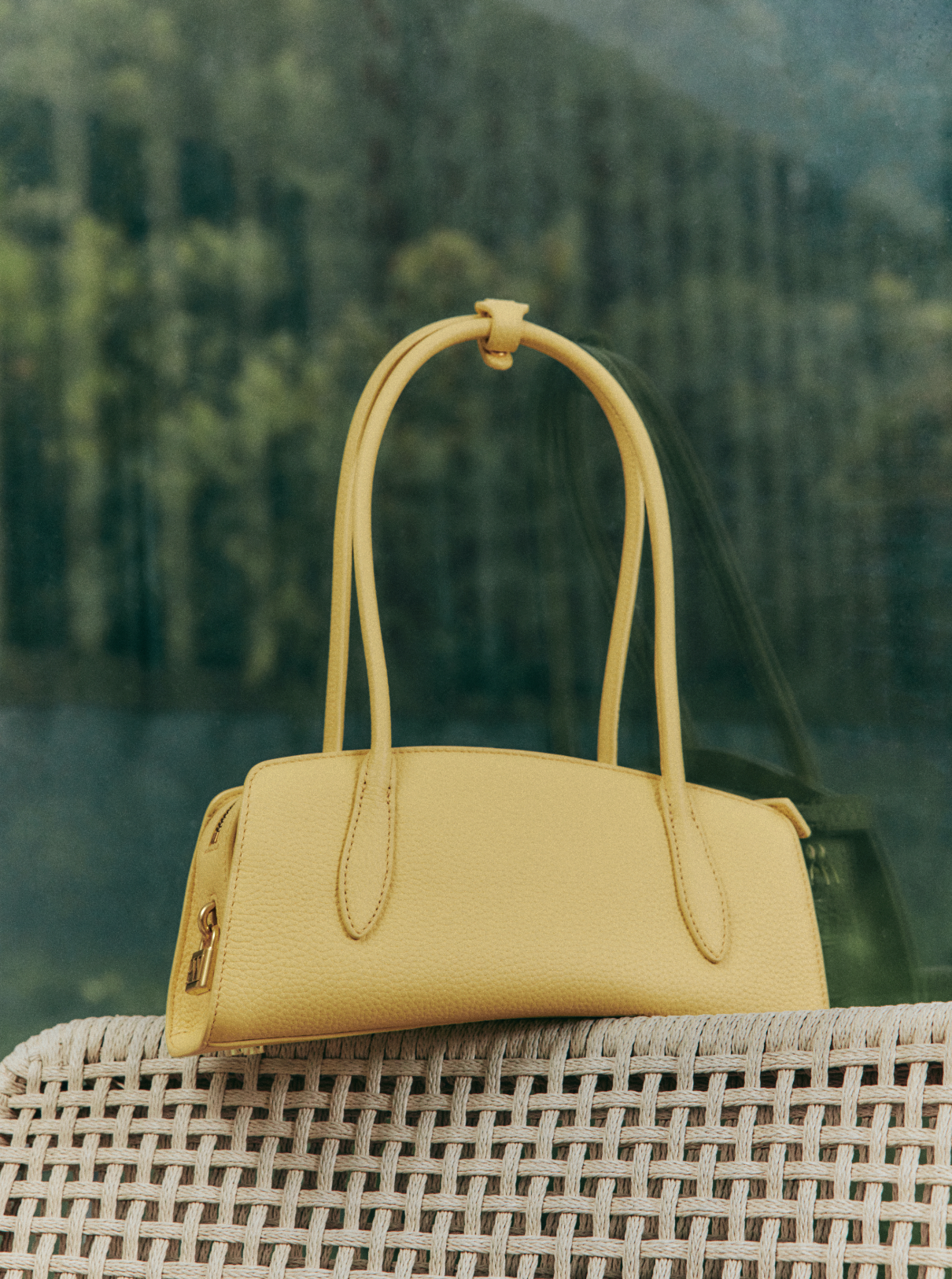 How to Spot Quality Leather in Mid-Range Bags