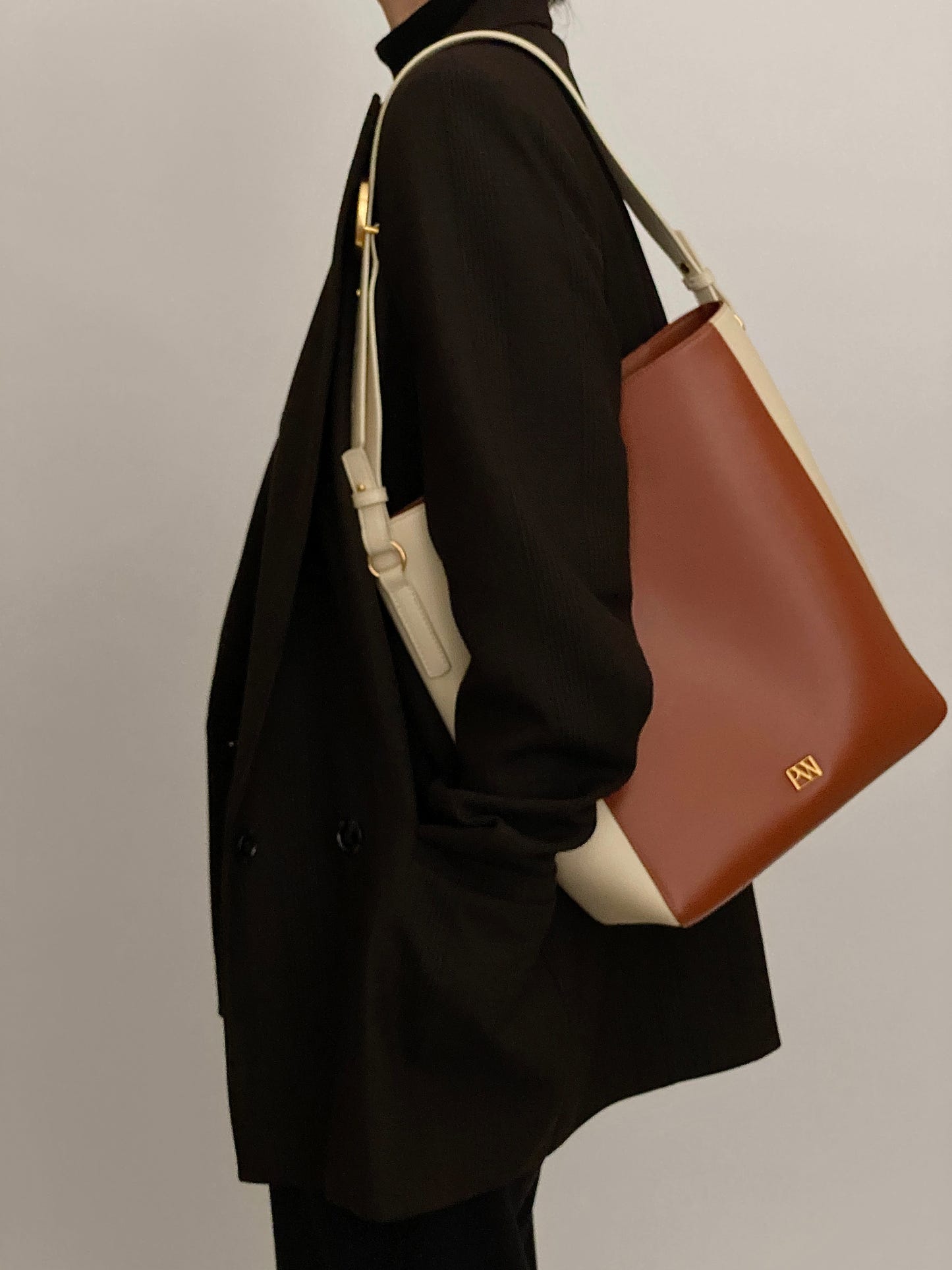 Carrie Medium Tote Bag