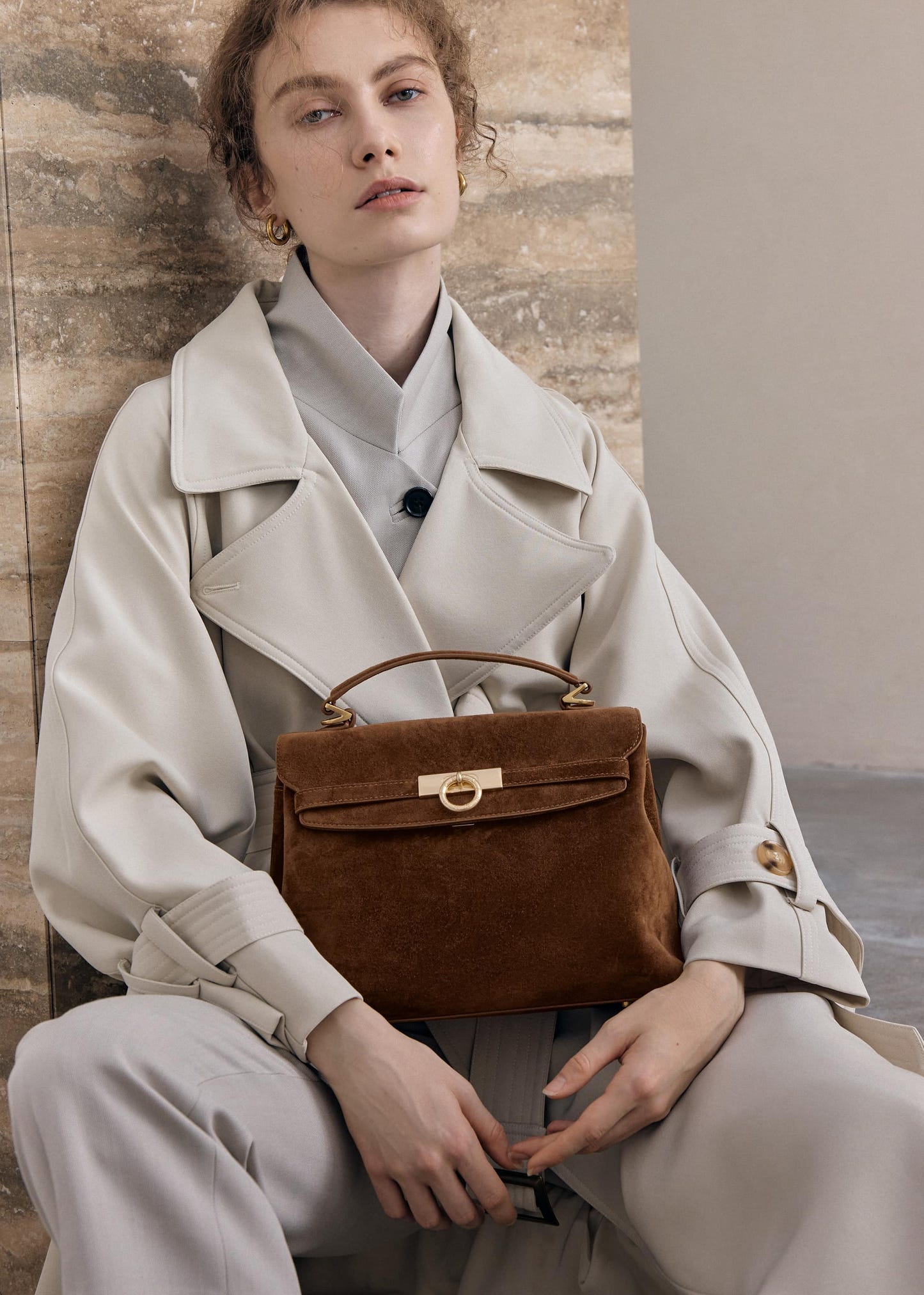 Grace, mittelgroße Tasche mit weichem Griff an der Oberseite