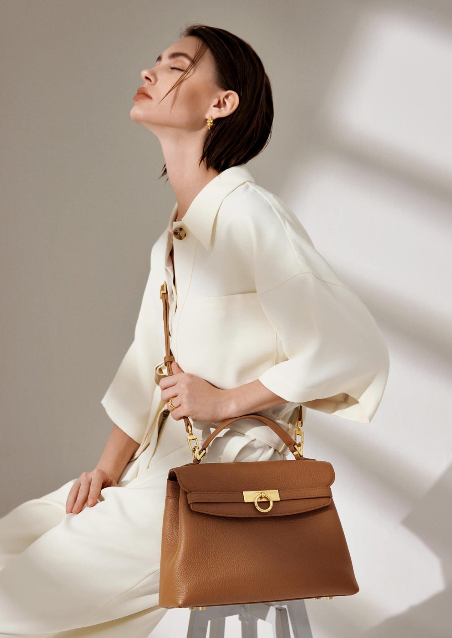 Grace, mittelgroße Tasche mit weichem Griff an der Oberseite