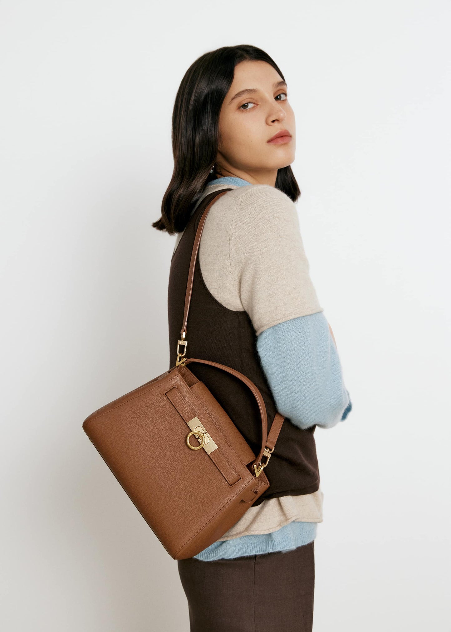 Madison Tasche mit Griff oben - genarbt 
