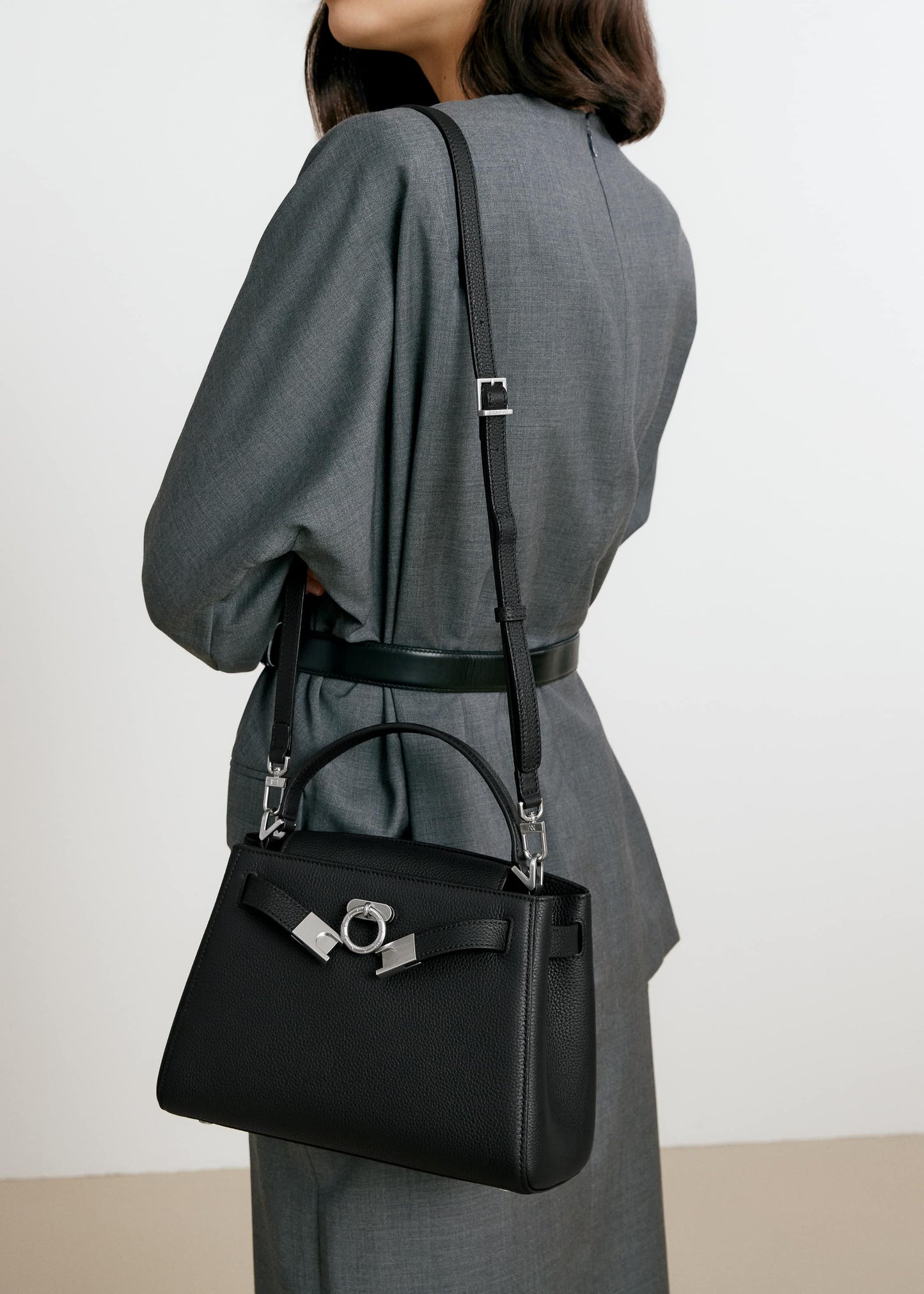 Madison Tasche mit Griff oben - genarbt 