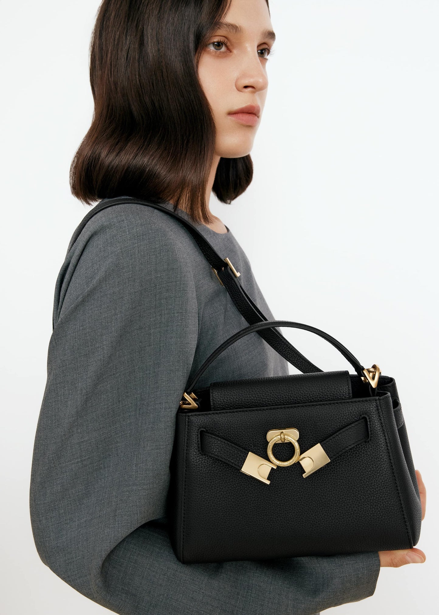 Madison Micro-Tasche mit Griff oben - genarbt 