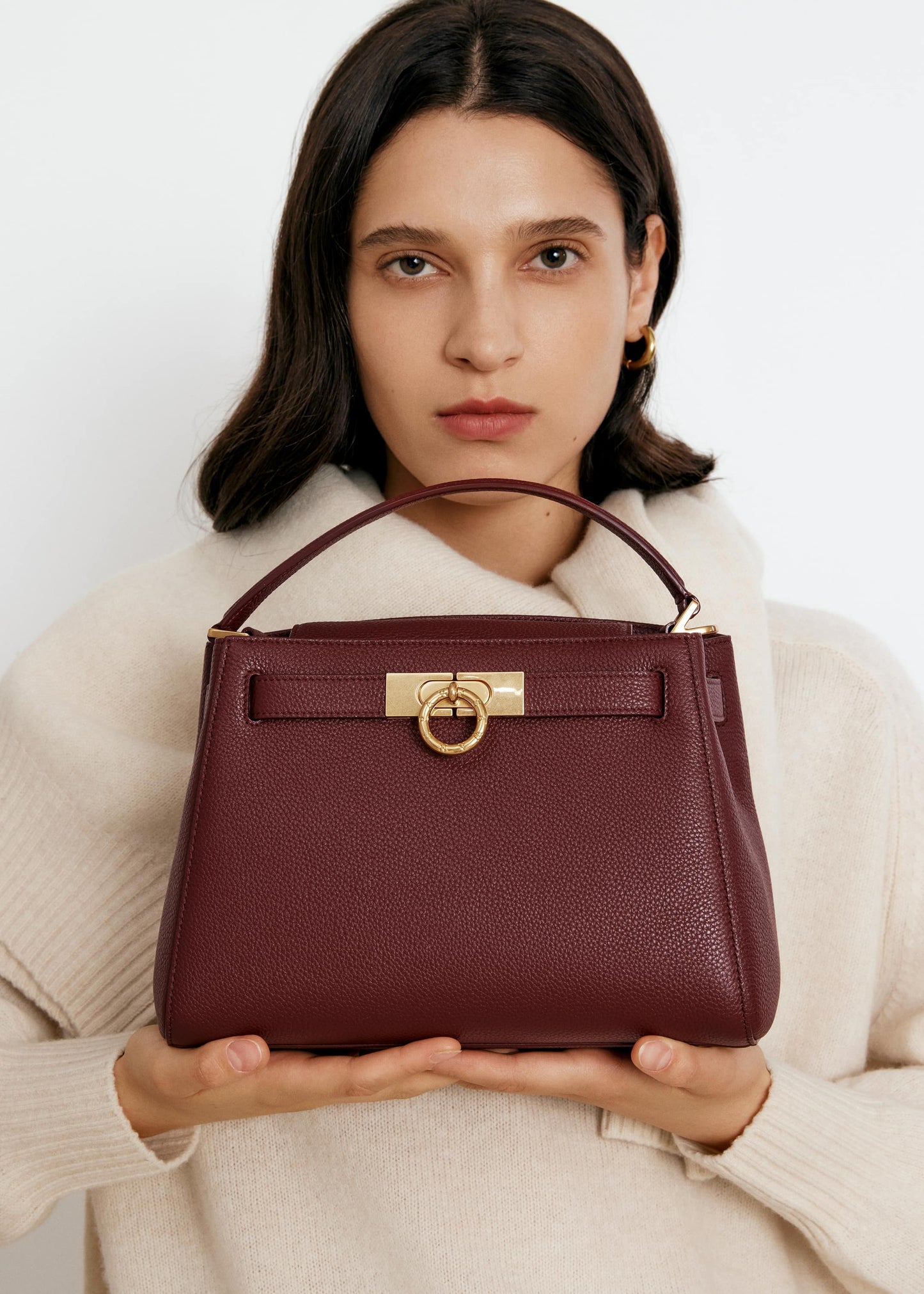 Madison Tasche mit Griff oben - genarbt 