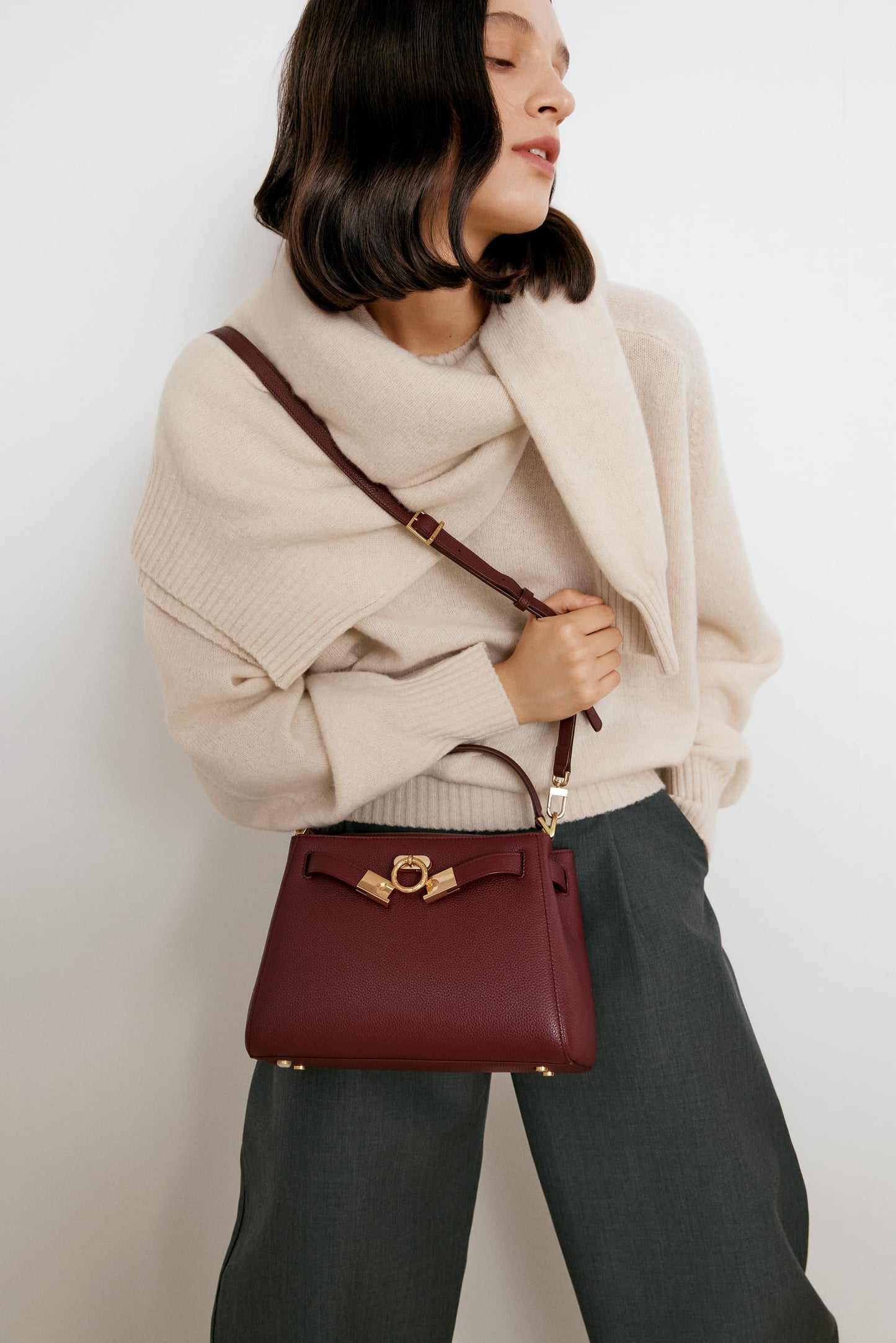 Madison Tasche mit Griff oben - genarbt 