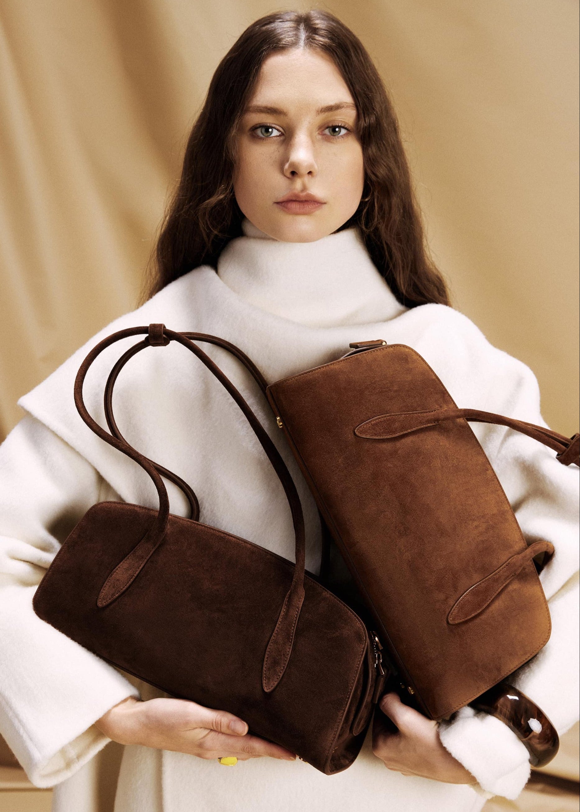 Gabrielle East-West Schultertasche Vorbestellung – Parisa Wang New