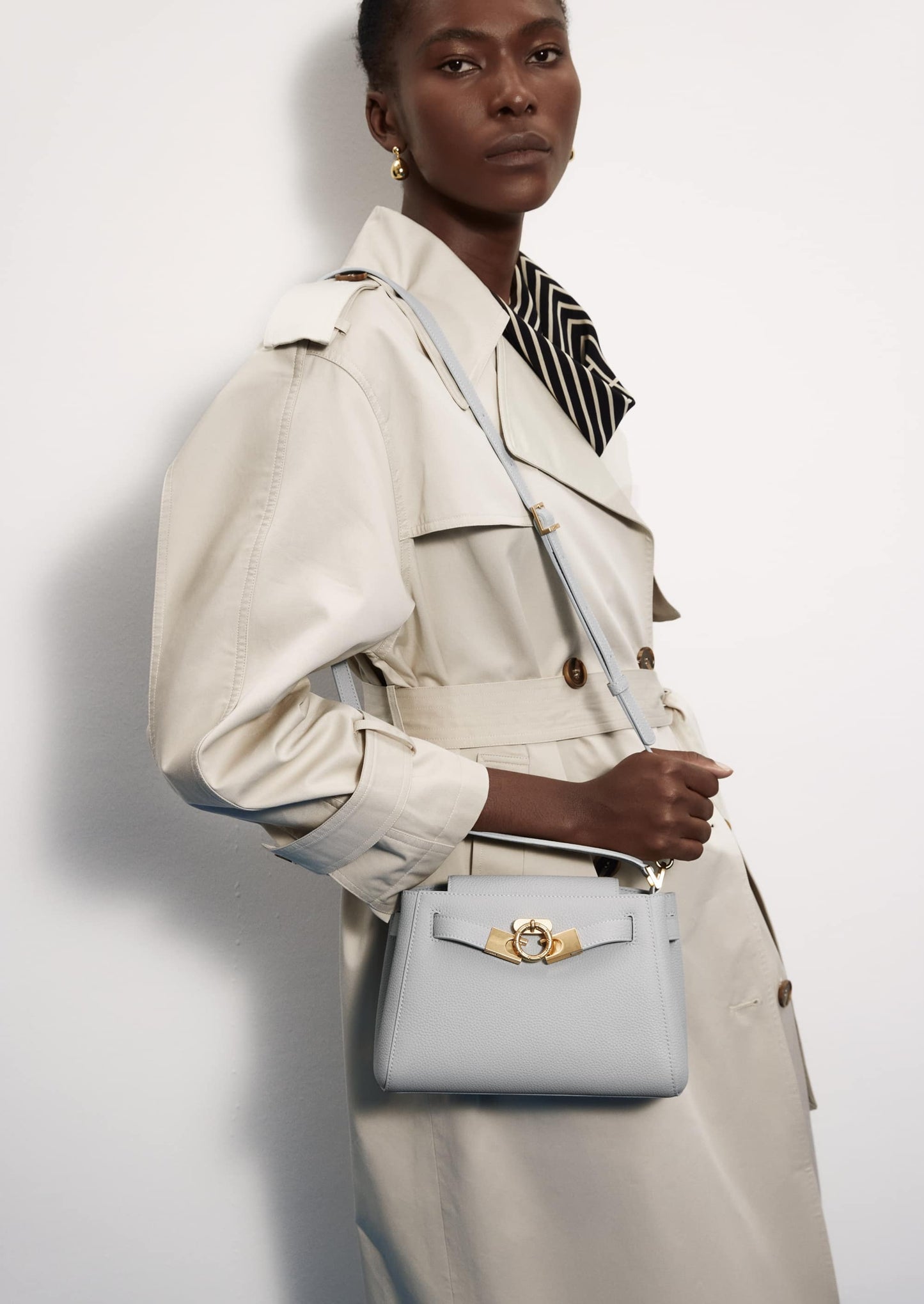 Madison Micro-Tasche mit Griff oben - genarbt 