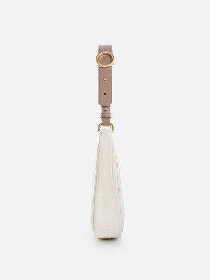 Mittelgroße Baguette-Tasche „Carrie“