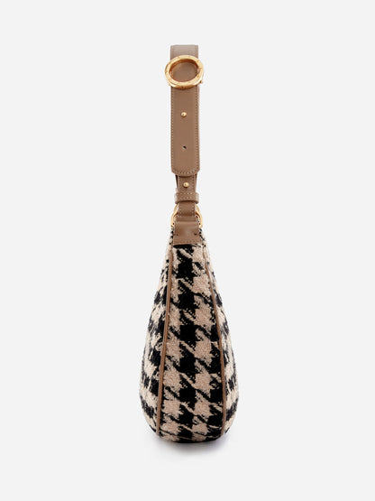 Mittelgroße Baguette-Tasche „Carrie“