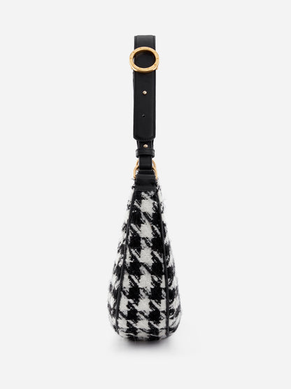 Mittelgroße Baguette-Tasche „Carrie“