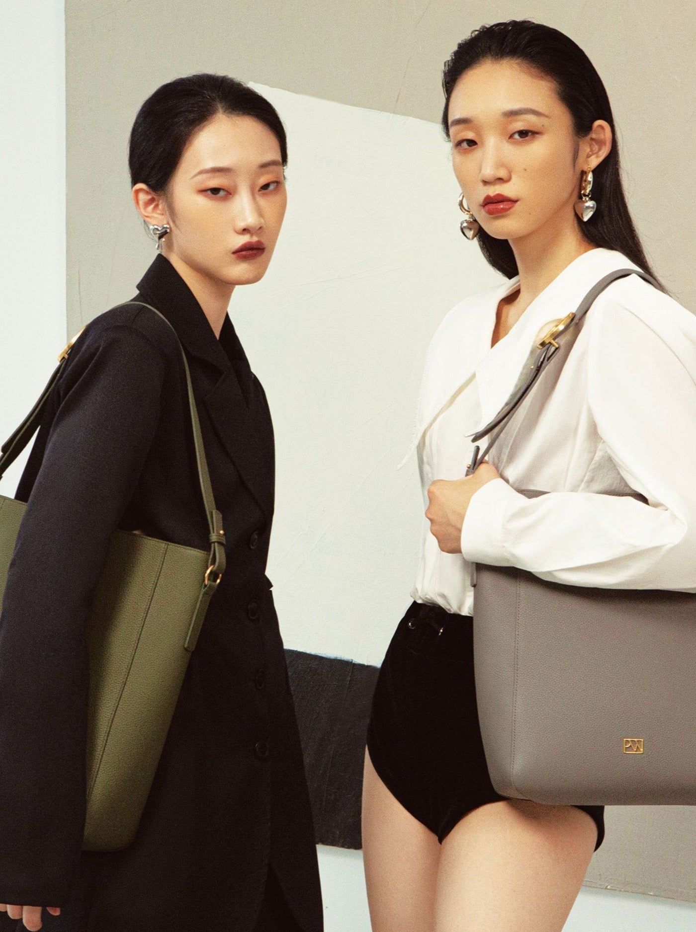Allured Medium Tote Bag in Gray | Parisa Wang