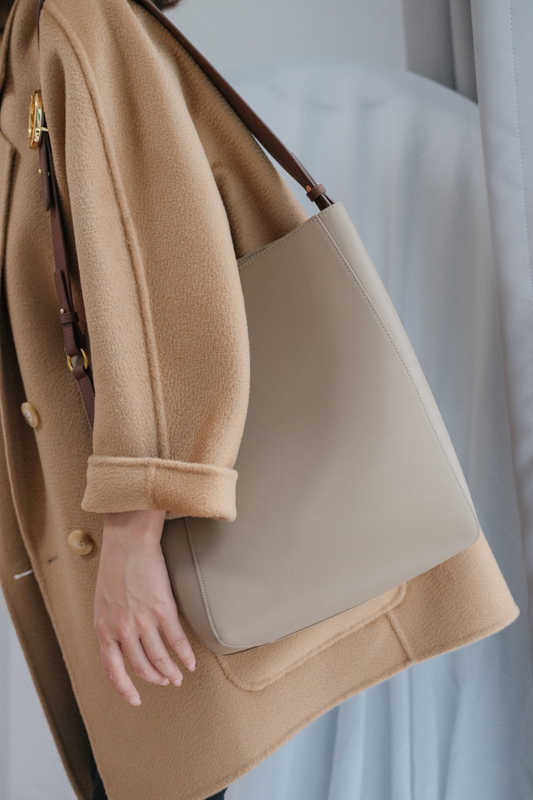 Allured Medium Tote Bag in Taupe Brown | Parisa Wang  | Featured
